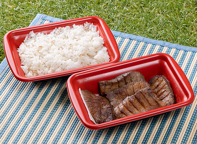 牛たん弁当の写真を紹介