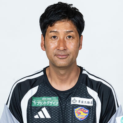 コーチ 西 洋祐の写真を紹介